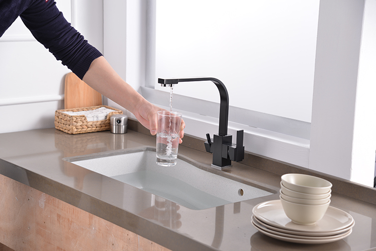 KR-801 ပိုက်ပြားရေသန့် faucet-BLACK (၃)လုံး၊